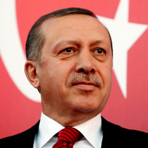 De Erdogan-balans: 40 duizend mensen achter slot en grendel