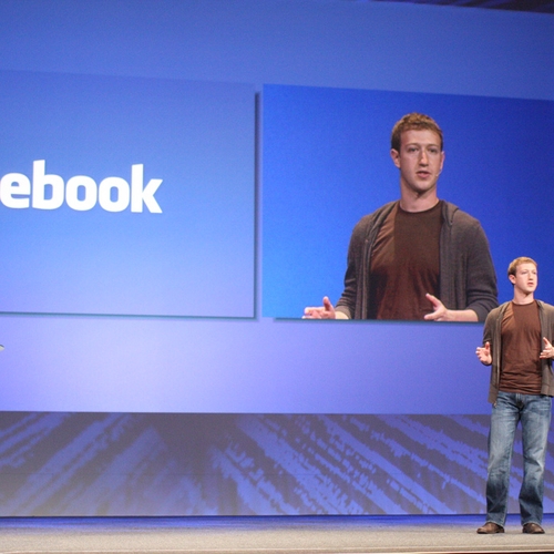 Facebook gaat helpen bij het voorkomen van zelfmoord