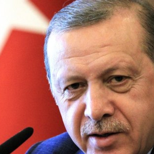 Afbeelding van Turkse lira krabbelt licht op; Erdogan kondigt boycot Amerikaanse elektronica aan