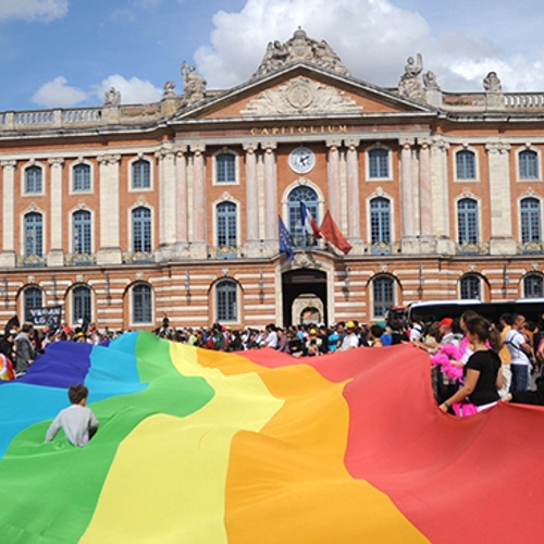 Boven de Franse homo-emancipatie hangt een donderwolk
